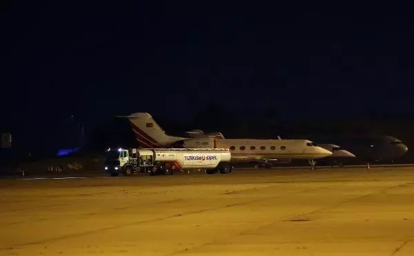 Mesut Özil imza için İstanbul'da (TEKRAR) Mesut Özil imza için İstanbul'da (TEKRAR)