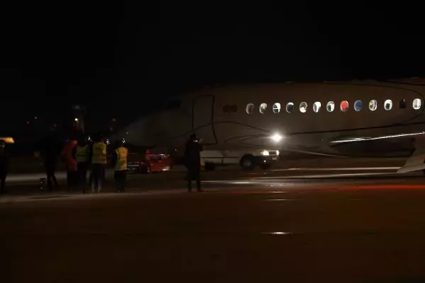 Mesut Özil imza için İstanbul'da (TEKRAR) Mesut Özil imza için İstanbul'da (TEKRAR)
