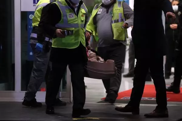 Mesut Özil imza için İstanbul'da (TEKRAR) Mesut Özil imza için İstanbul'da (TEKRAR)