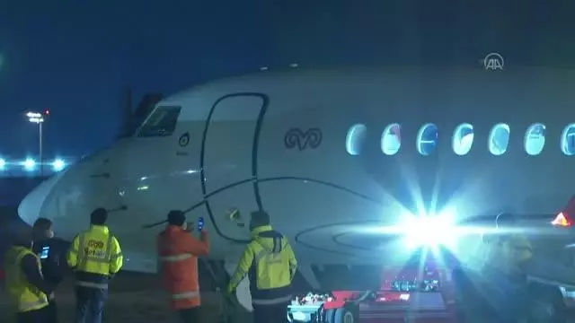 Fenerbahçe'nin transfer görüşmelerine başlandığını açıkladığı Mesut Özil, İstanbul'a geldi Fenerbahçe'nin transfer görüşmelerine başlandığını açıkladığı Mesut Özil, İstanbul'a geldi