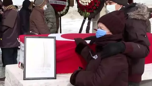 Son dakika! Muammer Sun, son yolculuğuna uğurlandı Son dakika! Muammer Sun, son yolculuğuna uğurlandı