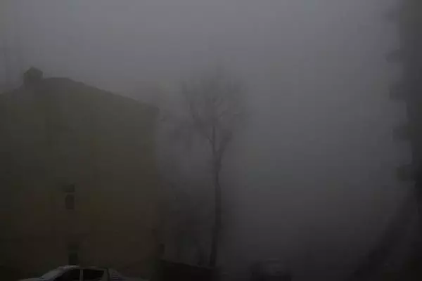 Siirt'te karda mahsur kalan yolcu minibüsü kurtarıldı Siirt'te karda mahsur kalan yolcu minibüsü kurtarıldı