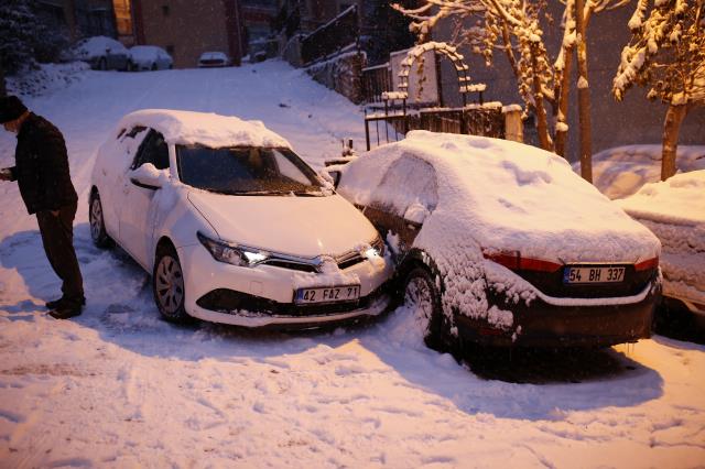 Son dakika! AKOM'dan İstanbul için kar uyarısı: Yağış ilerleyen saatlerde yer yer kuvvetli şekilde etkili olacak