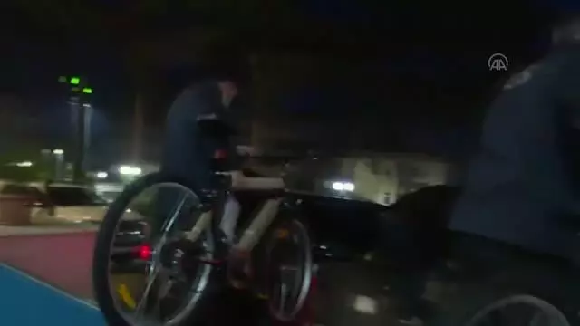 Vali Sonel, mektup yazdığı yetim çocukların isteklerini yerine getirip yüzlerini güldürdü Vali Sonel, mektup yazdığı yetim çocukların isteklerini yerine getirip yüzlerini güldürdü
