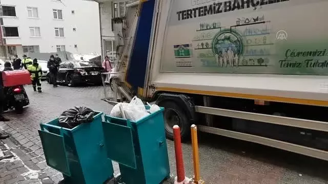 Yanlışlıkla çöpe atılan altınlar için belediye ekipleri seferber oldu altın,Bahçelievler,Belediye, Yanlışlıkla çöpe atılan altınlar için belediye ekipleri seferber oldu altın,Bahçelievler,Belediye,