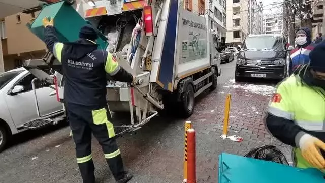 Yanlışlıkla çöpe atılan altınlar için belediye ekipleri seferber oldu altın,Bahçelievler,Belediye, Yanlışlıkla çöpe atılan altınlar için belediye ekipleri seferber oldu altın,Bahçelievler,Belediye,