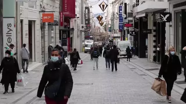 Yunanistan'da Kovid-19 önlemleri gevşetiliyor Yunanistan'da Kovid-19 önlemleri gevşetiliyor