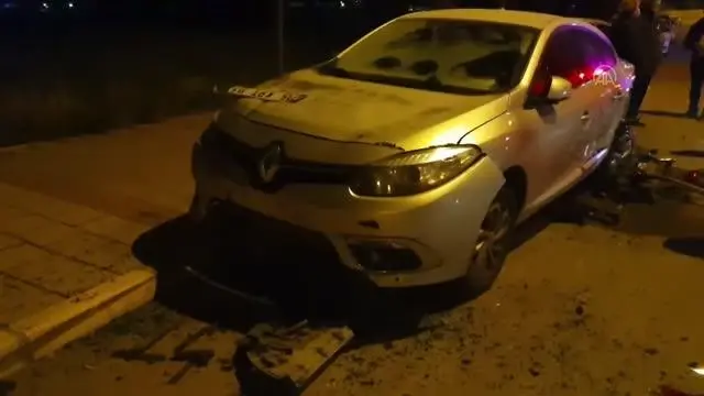 4 otomobile çarpan cipin sürücüsü kaçtı 4 otomobile çarpan cipin sürücüsü kaçtı