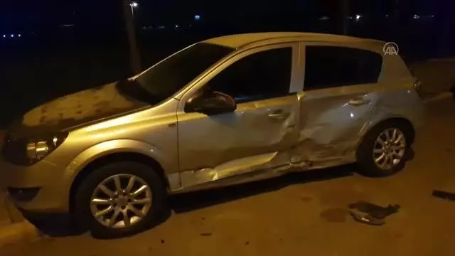 4 otomobile çarpan cipin sürücüsü kaçtı 4 otomobile çarpan cipin sürücüsü kaçtı