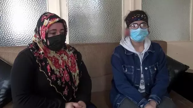 7 yaşında taktığı küpeler nedeniyle Keloid hastalığına yakalanan genç kız, tedavi olamazsa duyamayacak 7 yaşında taktığı küpeler nedeniyle Keloid hastalığına yakalanan genç kız, tedavi olamazsa duyamayacak