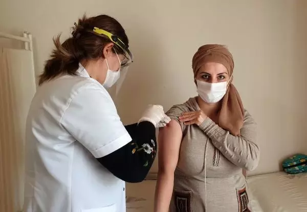 Son Dakika | AHESEN Genel Sekreteri Uçak: Vatandaşlar 'Biz ne zaman aşı olacağız' diye soruyor Son Dakika | AHESEN Genel Sekreteri Uçak: Vatandaşlar 'Biz ne zaman aşı olacağız' diye soruyor