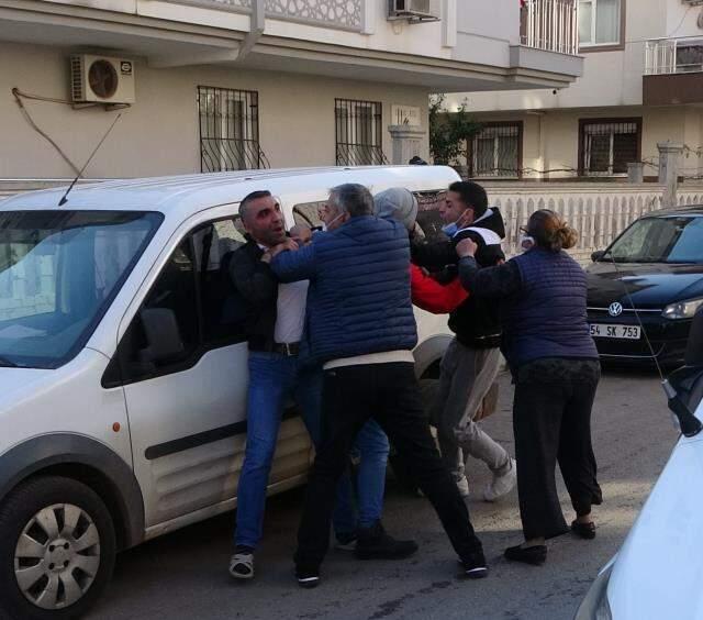 Antalya'da yaşlı kadın kanlar içinde ölü bulundu Antalya'da yaşlı kadın kanlar içinde ölü bulundu