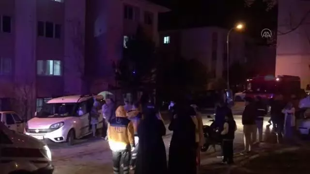 Apartmanda çıkan yangında 6 kişi dumandan etkilendi Apartmanda çıkan yangında 6 kişi dumandan etkilendi