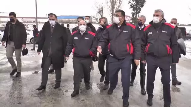 Son dakika haberleri! Bakan Varank, Sakarya'da traktör fabrikasını ziyaret etti Son dakika haberleri! Bakan Varank, Sakarya'da traktör fabrikasını ziyaret etti