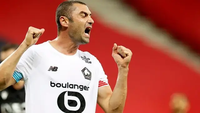 Burak Yılmaz sakatlığı nedeniyle 2-3 hafta sahalardan uzak kalacak Burak Yılmaz sakatlığı nedeniyle 2-3 hafta sahalardan uzak kalacak