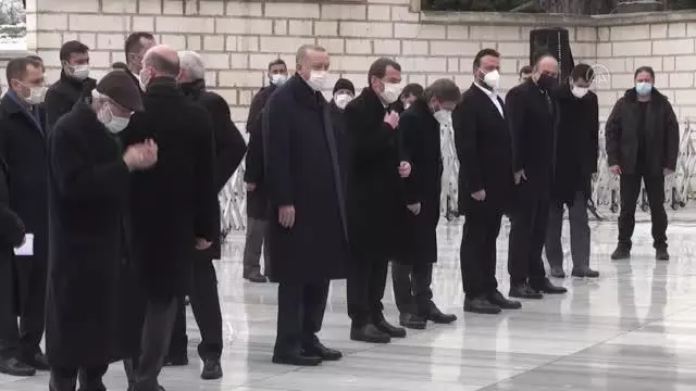 Cumhurbaşkanı Erdoğan, Sosyolog Prof. Dr. Nur Vergin'in cenaze törenine katıldı Cumhurbaşkanı Erdoğan, Sosyolog Prof. Dr. Nur Vergin'in cenaze törenine katıldı