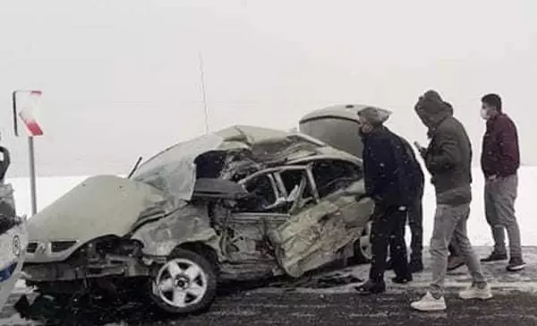 Erzurum'da hastane dönüşü feci kaza; uzman çavuş, eşi ve oğlu öldü Erzurum'da hastane dönüşü feci kaza; uzman çavuş, eşi ve oğlu öldü