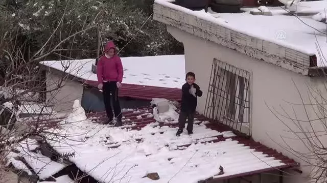 GAZİANTEP - İslahiye'de kar yağışı