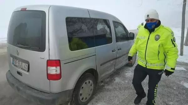 İnegöl'de sis ve buzlanma nedeniyle kaza: 1 yaralı İnegöl'de sis ve buzlanma nedeniyle kaza: 1 yaralı