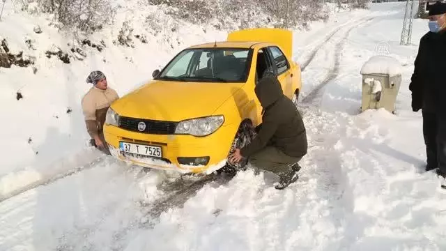 KASTAMONU - Kar yağışı etkili oldu KASTAMONU - Kar yağışı etkili oldu