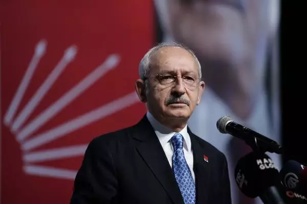 Kılıçdaroğlu: 'Bütün apartman görevlilerinin sözcüsü olmaktan onur duyuyorum' Kılıçdaroğlu: 'Bütün apartman görevlilerinin sözcüsü olmaktan onur duyuyorum'