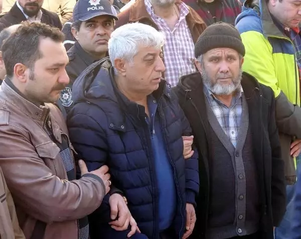 Polis memuru, kurşun yağdırdığı kız arkadaşına olay öncesinde 'Patlatacağım bombayı, hazır ol!' mesajı atmış Polis memuru, kurşun yağdırdığı kız arkadaşına olay öncesinde 'Patlatacağım bombayı, hazır ol!' mesajı atmış
