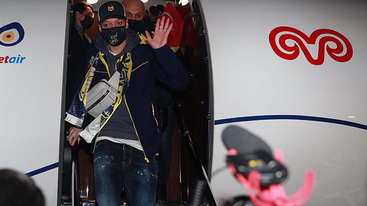 Mesut Özil, Mavi Kart uygulamasıyla Fenerbahçe'de Türk statüsünde oynayacak