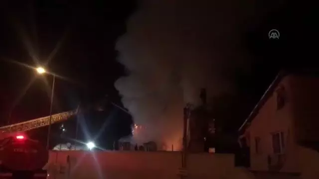 Müftülük binası yangında kullanılamaz hale geldi (3) Müftülük binası yangında kullanılamaz hale geldi (3)
