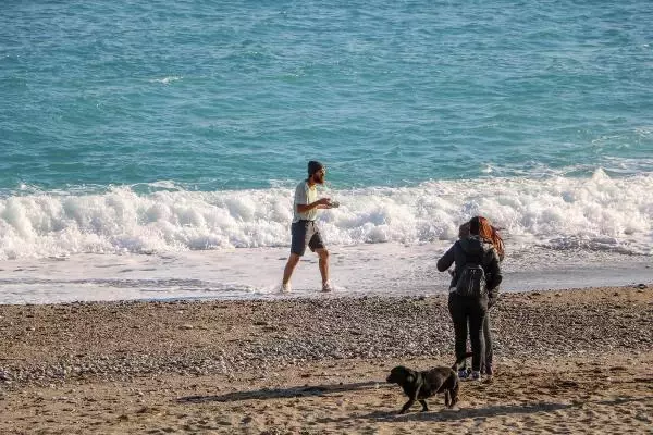 Ocak ayında Antalya'da 'deniz ve güneş' keyfi