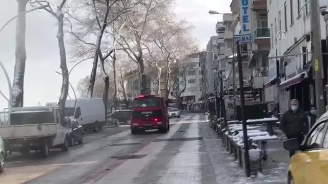 Son dakika haberleri! Seyir halindeyken çıkan yangında otomobil kullanılamaz hale geldi Son dakika haberleri! Seyir halindeyken çıkan yangında otomobil kullanılamaz hale geldi