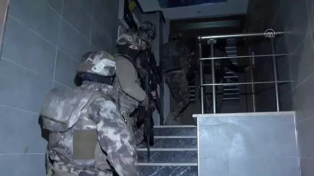 Son dakika haberleri! Terör örgütü DEAŞ'a yönelik operasyonda 16 şüpheli yakalandı Son dakika haberleri! Terör örgütü DEAŞ'a yönelik operasyonda 16 şüpheli yakalandı