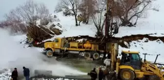 Muş Alparslan Üniversitesi: Varto'da 860 metre derinlikte jeotermal su kaynağına ulaşıldı Muş Alparslan Üniversitesi: Varto'da 860 metre derinlikte jeotermal su kaynağına ulaşıldı