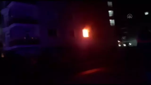Son dakika haberi! Yangın çıkan apartmanda 2 çocuk dumandan etkilendi Son dakika haberi! Yangın çıkan apartmanda 2 çocuk dumandan etkilendi