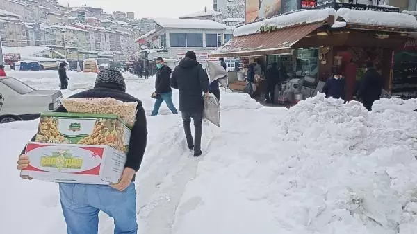 Zonguldak'ta 126 köy yolu ulaşıma kapandı (2) Zonguldak'ta 126 köy yolu ulaşıma kapandı (2)