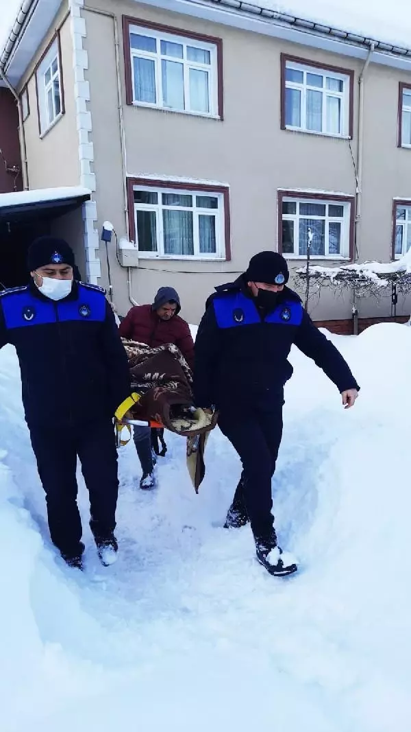 Zonguldak'ta 126 köy yolu ulaşıma kapandı (2) Zonguldak'ta 126 köy yolu ulaşıma kapandı (2)