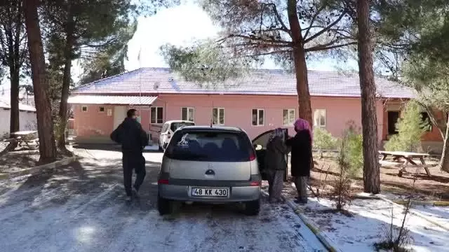 103 yaşındaki kadın, Kovid-19 aşısı oldu 103 yaşındaki kadın, Kovid-19 aşısı oldu