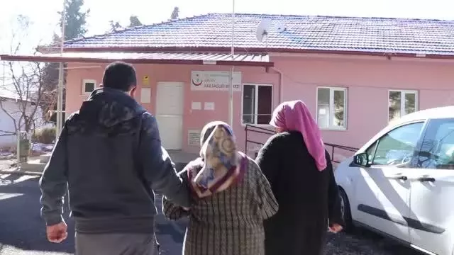 103 yaşındaki kadın, Kovid-19 aşısı oldu 103 yaşındaki kadın, Kovid-19 aşısı oldu