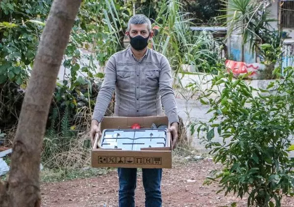 Son Dakika | 2 kişiyle başlayan yardımlaşma hareketi, 30 bin kişilik gönüllü ordusuna dönüştü Son Dakika | 2 kişiyle başlayan yardımlaşma hareketi, 30 bin kişilik gönüllü ordusuna dönüştü