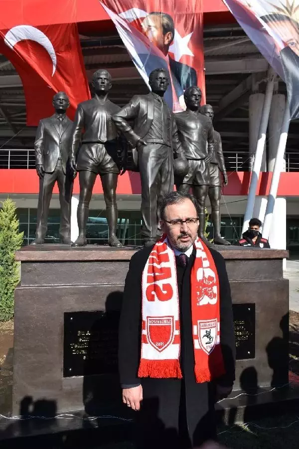 Bakan Kasapoğlu: Bu anıt o hüznün, o elim günün bir timsali olacak (2) Bakan Kasapoğlu: Bu anıt o hüznün, o elim günün bir timsali olacak (2)