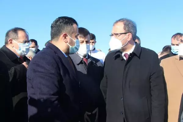 Bakan Kasapoğlu: Bu anıt o hüznün, o elim günün bir timsali olacak (2) Bakan Kasapoğlu: Bu anıt o hüznün, o elim günün bir timsali olacak (2)