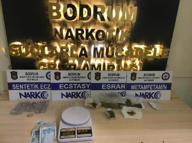 Cemiyet hayatının ünlü siması Kerem Dürüst, uyuşturucudan gözaltına alındı