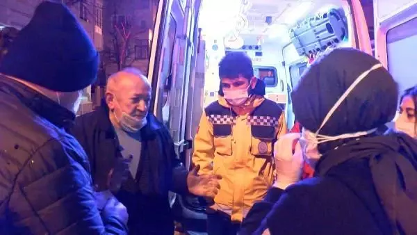 Dairenin atölyeye çevrilen odasında yangın çıktı, ev sahipleri balkona sığındı Dairenin atölyeye çevrilen odasında yangın çıktı, ev sahipleri balkona sığındı