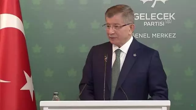 Davutoğlu, partisinin il başkanları toplantısında konuştu Davutoğlu, partisinin il başkanları toplantısında konuştu