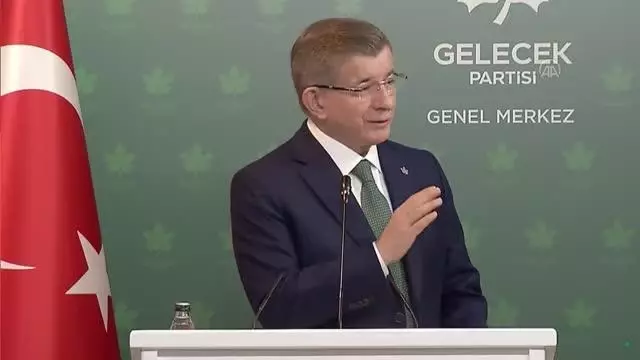 Davutoğlu, partisinin il başkanları toplantısında konuştu Davutoğlu, partisinin il başkanları toplantısında konuştu