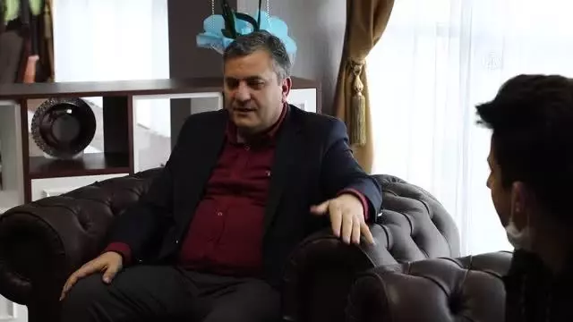 Gençlerden Başkan Demirbaş'a teşekkür ziyareti Gençlerden Başkan Demirbaş'a teşekkür ziyareti