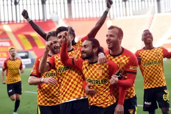 Göztepe'da hava bahara döndü Göztepe'da hava bahara döndü