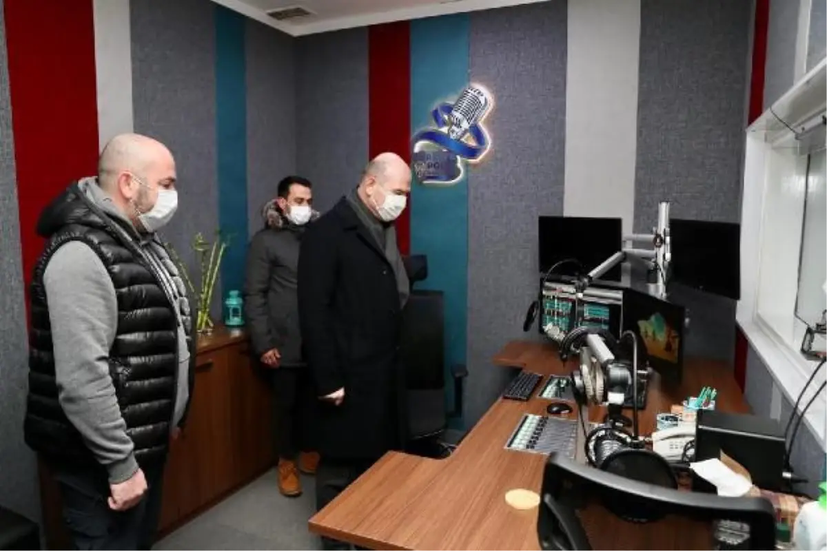 Son dakika haberi: İçişleri Bakanı Süleyman Soylu Polis Radyosu'nu ziyaret etti