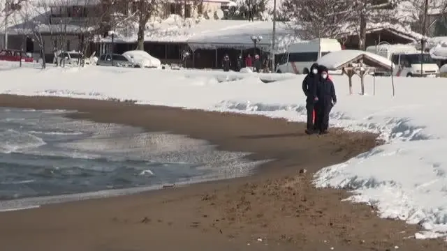 Karadeniz'de kuru yük gemisinin batması sonucu kaybolan 3 kişiyi arama çalışmaları sürüyor Karadeniz'de kuru yük gemisinin batması sonucu kaybolan 3 kişiyi arama çalışmaları sürüyor
