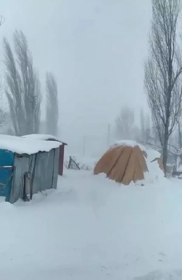 Kars'ta tipi; görüş uzaklığı 10 metreye düştü