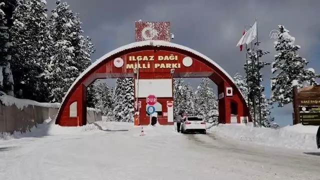 KASTAMONU - Ilgaz Dağı'nda kayak sezonu yarı yıl tatili öncesi başlıyor KASTAMONU - Ilgaz Dağı'nda kayak sezonu yarı yıl tatili öncesi başlıyor